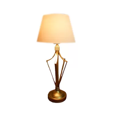 Lámpara Mesa Piña Con Sombra